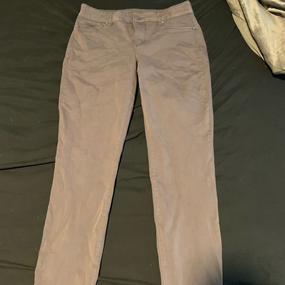 Never worn before!!! Gray stretchy skinny jeans!